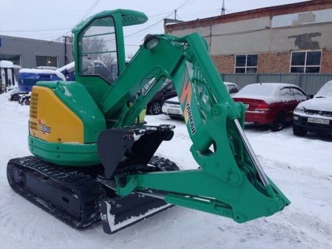 Мини-экскаватор «Yanmar B3»
