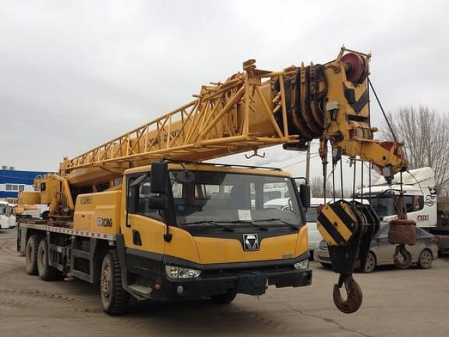 Автокран XCMG 25 тонн