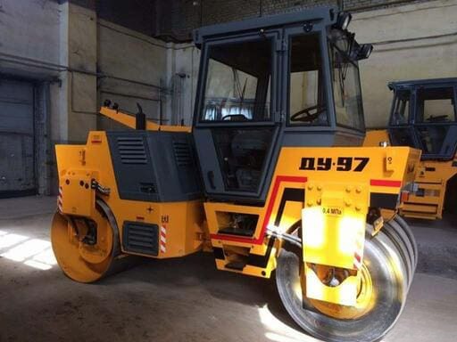 Вибрационный комбинированный каток «Ду-97»